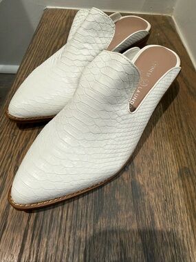 Chinese Laundry white snakeskin mules